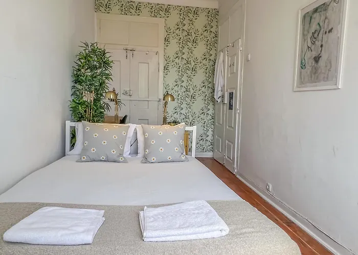 Πανσιόν As A Local! Santos Historical Iv Lisboa